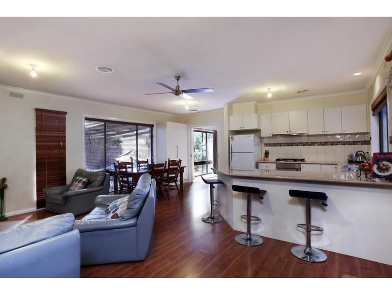 9 Butcher Street, Strathdale VIC 3550