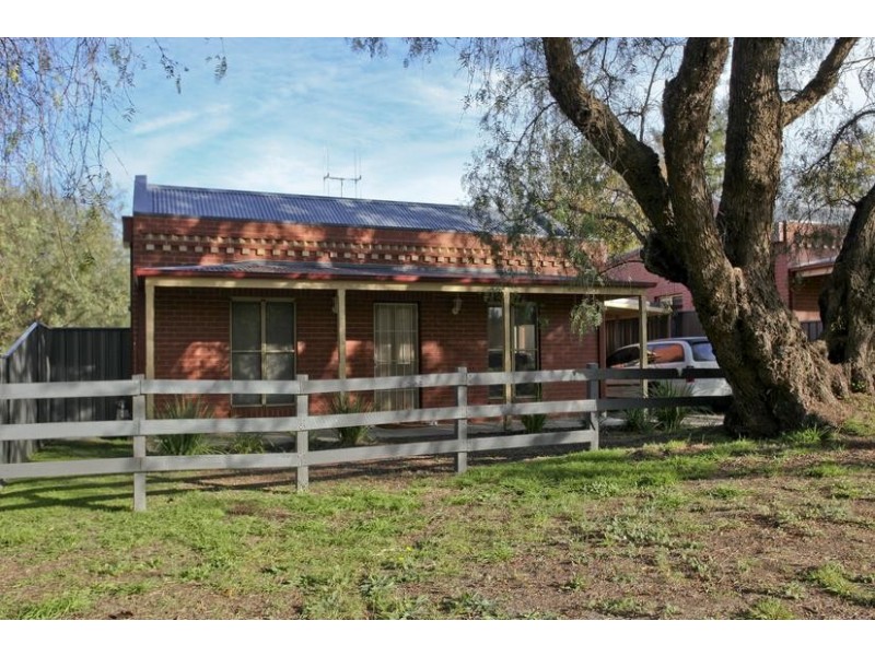 3 Daly Street, Long Gully VIC 3550