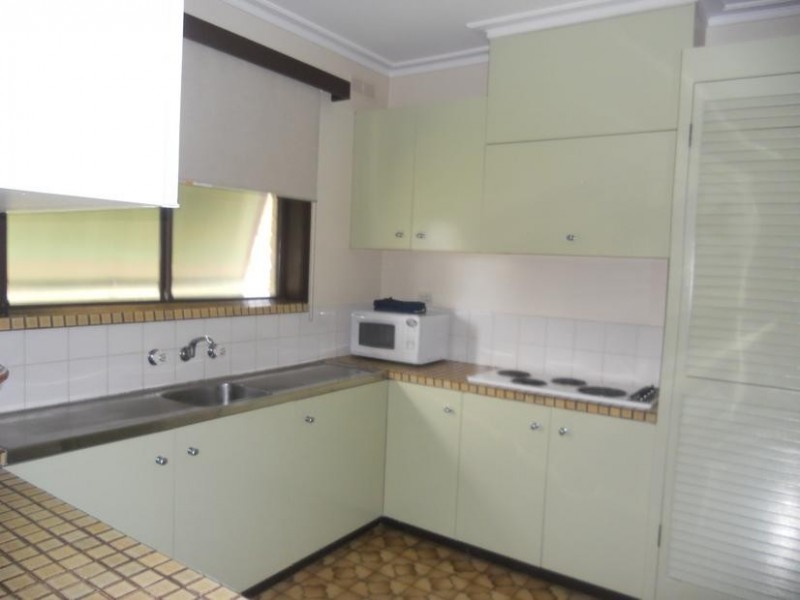 14 Carolin Street, Flora Hill VIC 3550