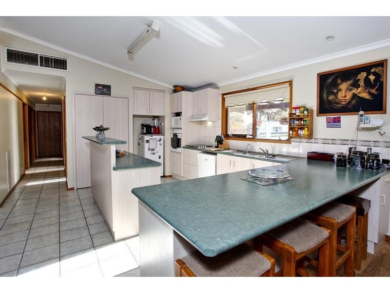 58 Edwards Road, Maiden Gully VIC 3551