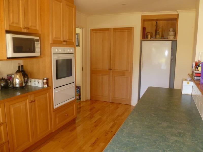 154 Osborne Street, Flora Hill VIC 3550