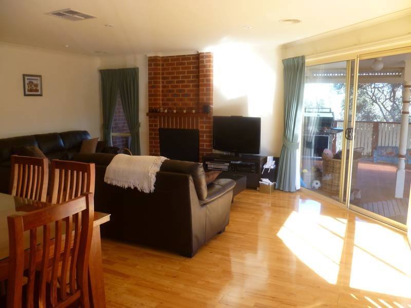 154 Osborne Street, Flora Hill VIC 3550