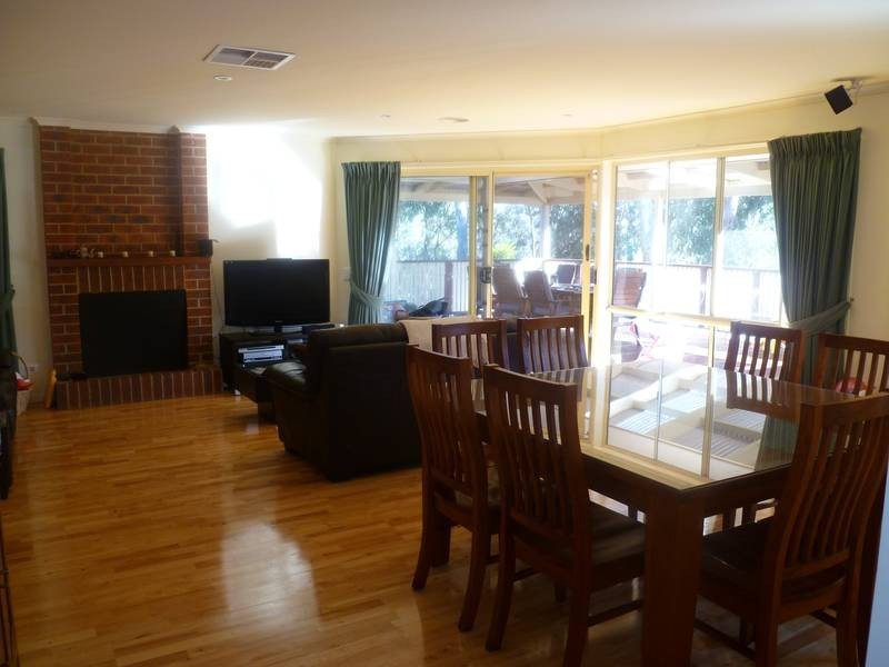 154 Osborne Street, Flora Hill VIC 3550