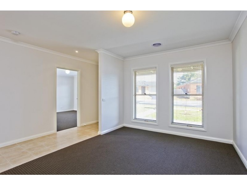 5 Victoria Avenue, Kangaroo Flat VIC 3555