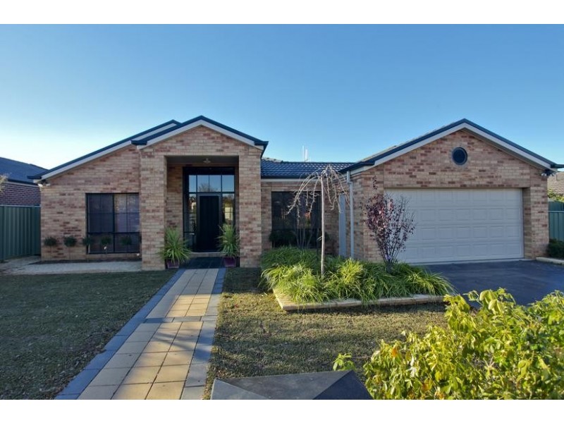 31 Brentwood Boulevard, Strathfieldsaye VIC 3551