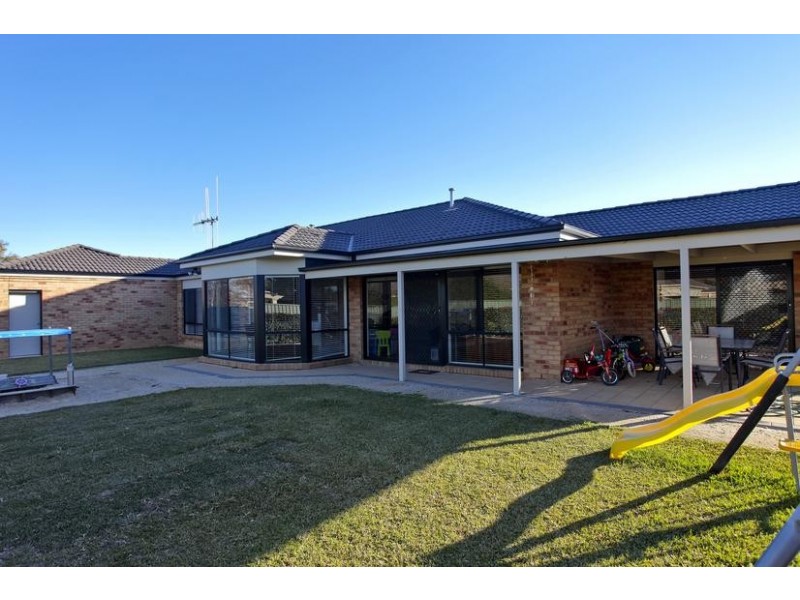 31 Brentwood Boulevard, Strathfieldsaye VIC 3551