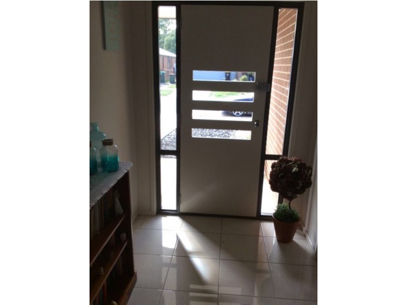 35 Barnett Drive, Kangaroo Flat VIC 3555