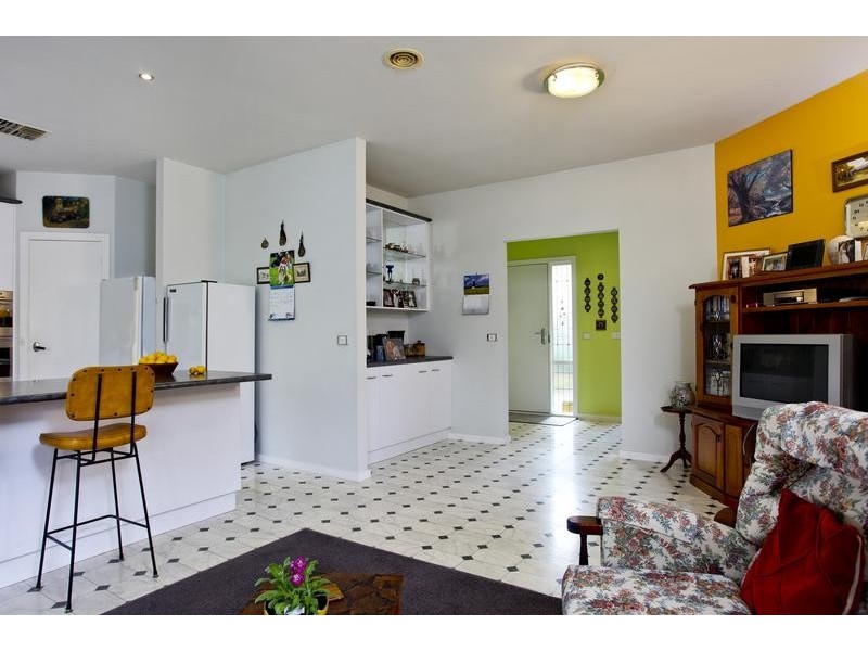 3 Peppertree Grove, Strathdale VIC 3550