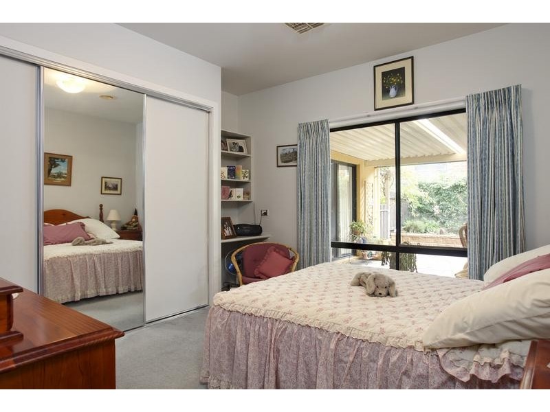 3 Peppertree Grove, Strathdale VIC 3550