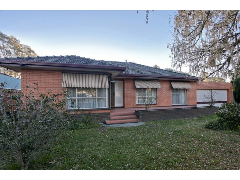 25 Mitchell Street, Kangaroo Flat VIC 3555