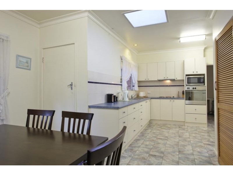 25 Mitchell Street, Kangaroo Flat VIC 3555