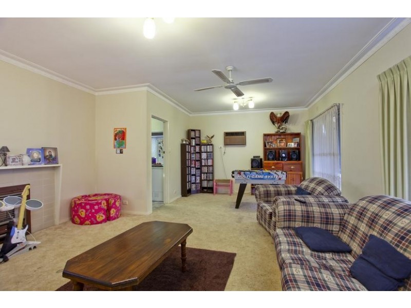 25 Mitchell Street, Kangaroo Flat VIC 3555