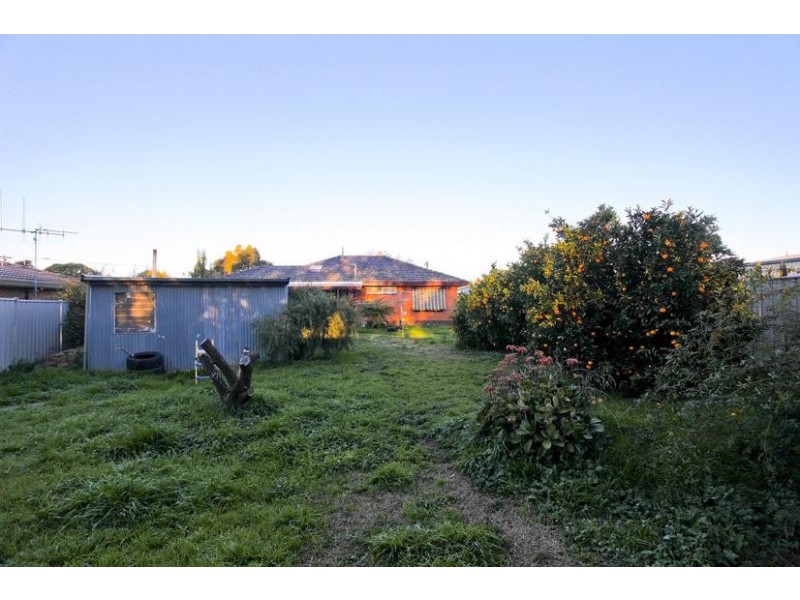 25 Mitchell Street, Kangaroo Flat VIC 3555