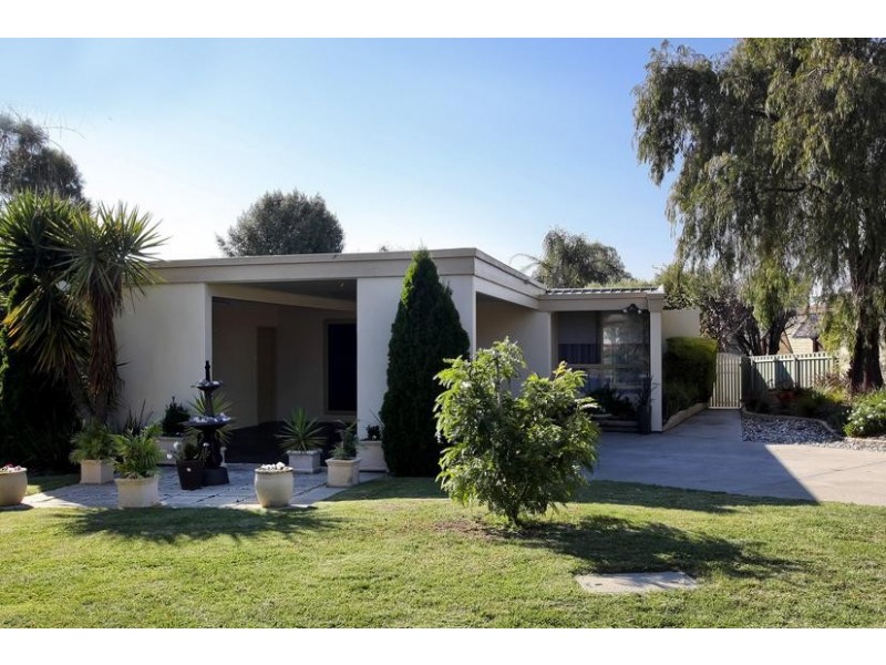 38 James Street, Strathdale VIC 3550