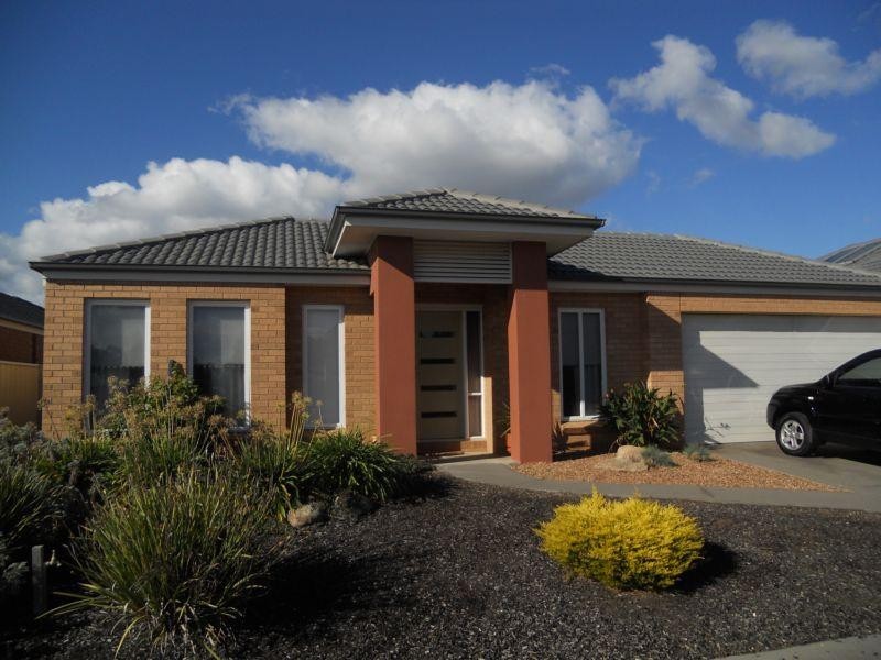 27 Cooba Drive, Epsom VIC 3551