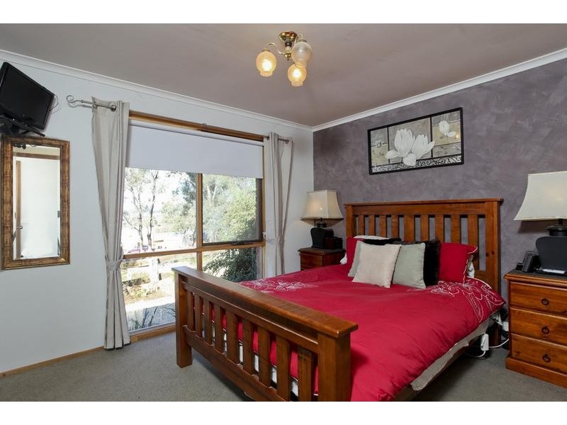 28 Aspinall Street, Golden Square VIC 3555