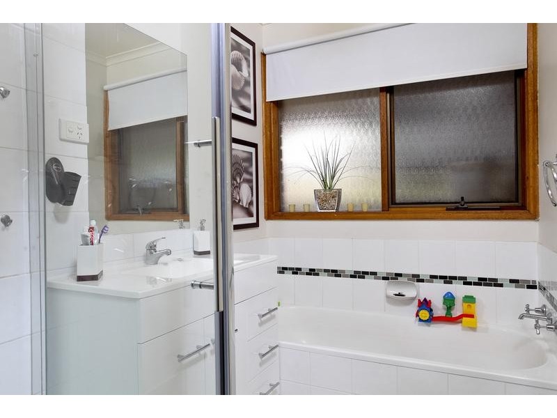 28 Aspinall Street, Golden Square VIC 3555