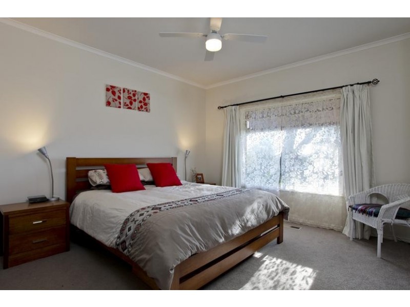 4 Moomba Court, Kennington VIC 3550