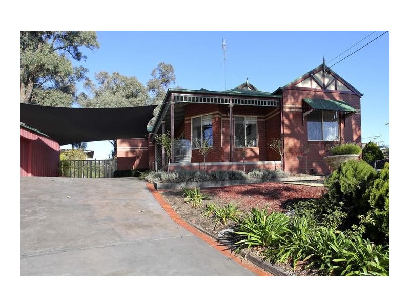 4 Moomba Court, Kennington VIC 3550