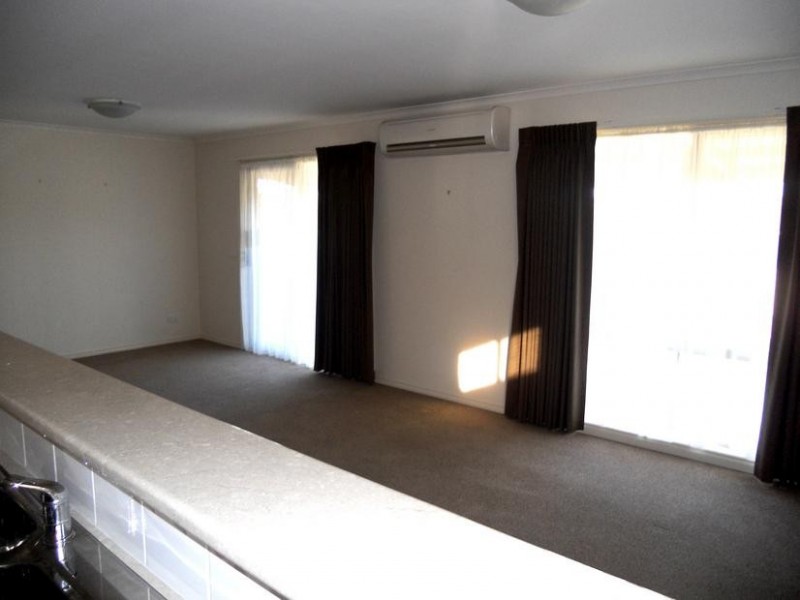 24 Elizabeth Street, Kangaroo Flat VIC 3555