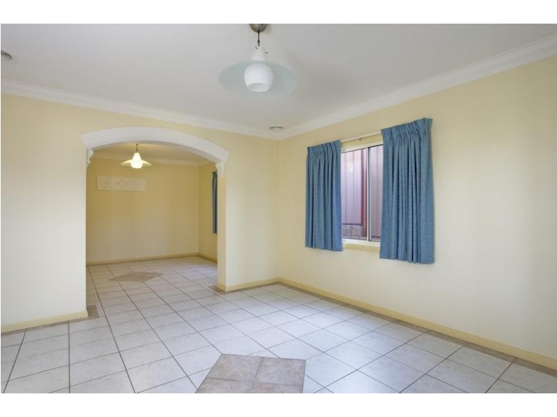 2/15 Claire Court, Strathdale VIC 3550