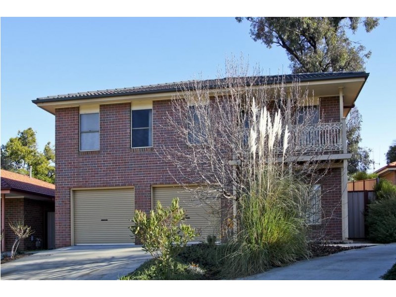 2/15 Claire Court, Strathdale VIC 3550