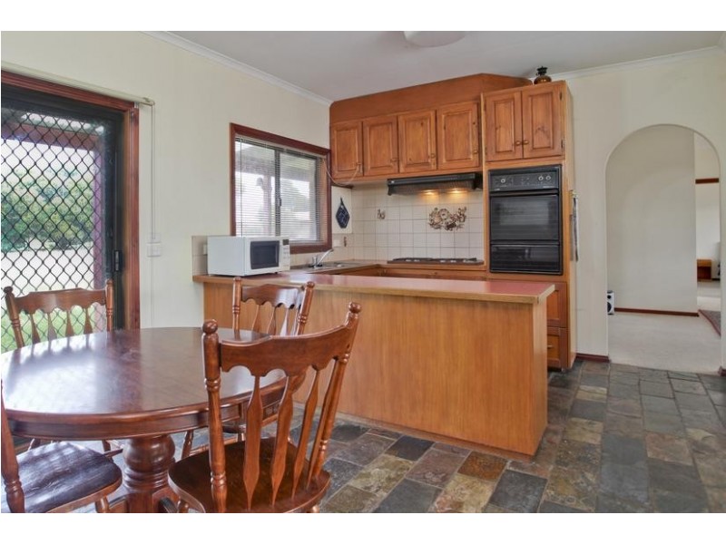 10 Holmes Road, Huntly VIC 3551