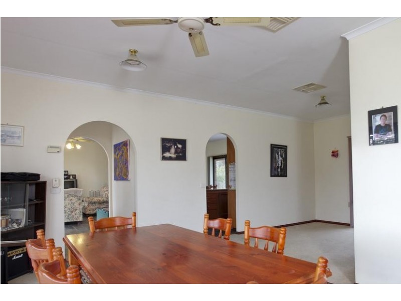 10 Holmes Road, Huntly VIC 3551