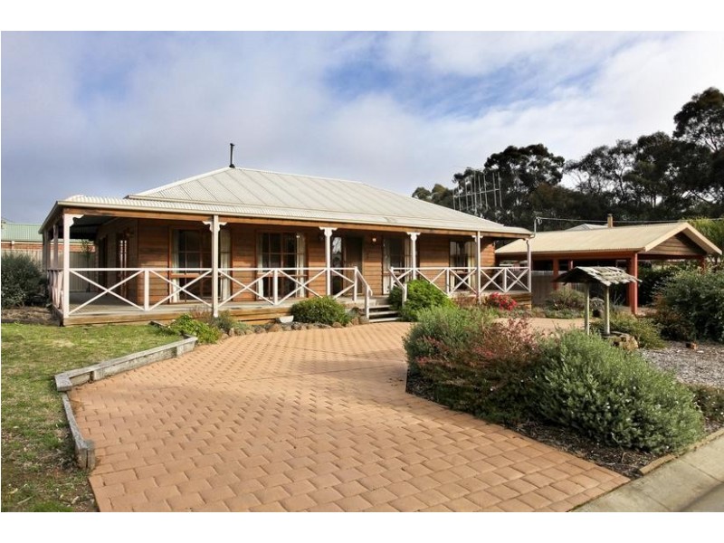 1 Pethrick Street, Kangaroo Flat VIC 3555