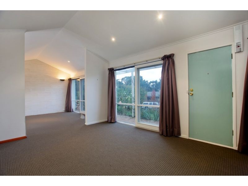 19 Deakin Drive, Flora Hill VIC 3550