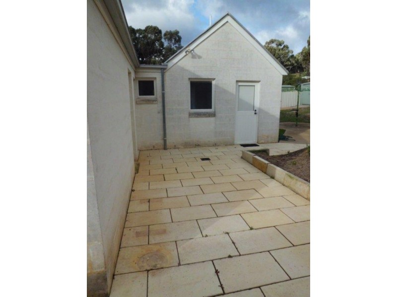 19 Deakin Drive, Flora Hill VIC 3550