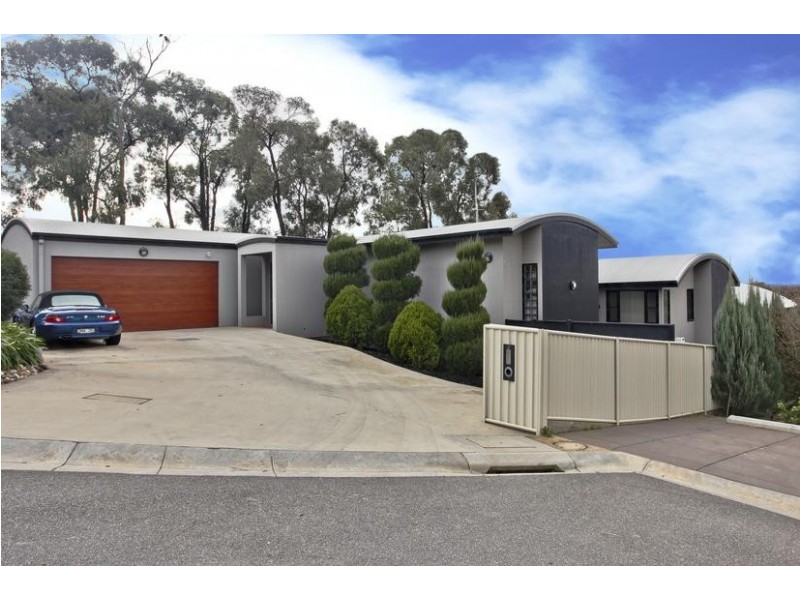 8 Knox Court, Kennington VIC 3550