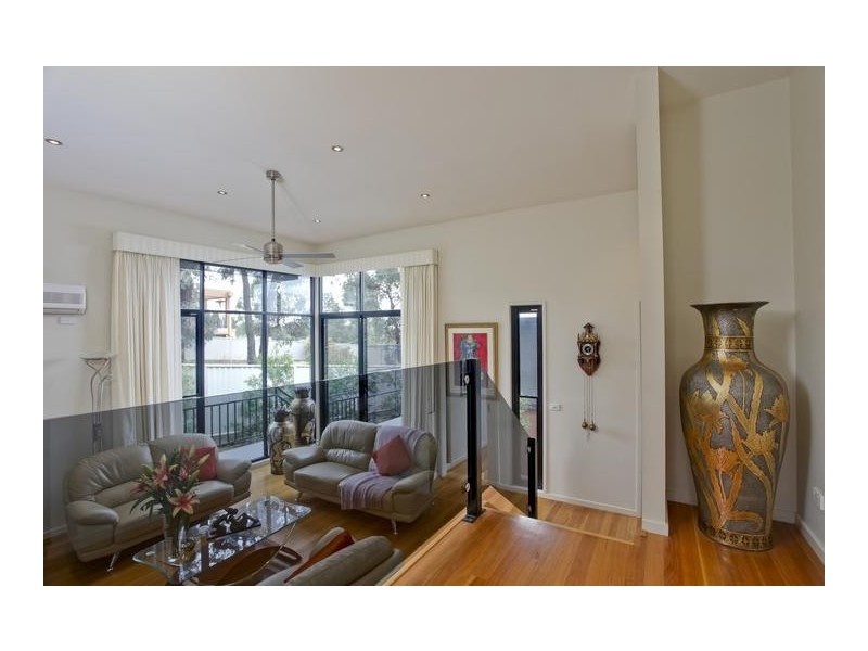 8 Knox Court, Kennington VIC 3550