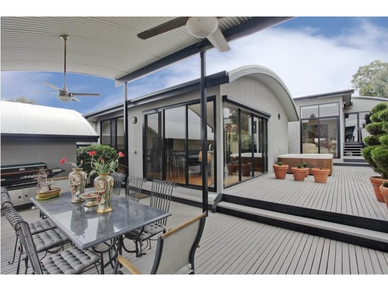 8 Knox Court, Kennington VIC 3550