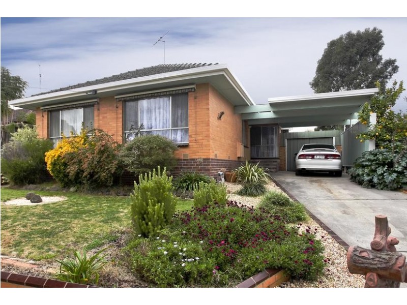 18 Henkel Street, Long Gully VIC 3550
