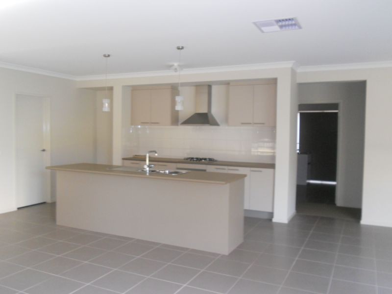 31 Victoria Avenue, Kangaroo Flat VIC 3555