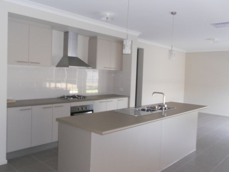 31 Victoria Avenue, Kangaroo Flat VIC 3555