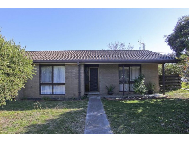 1/1 Mijuda Court, Flora Hill VIC 3550