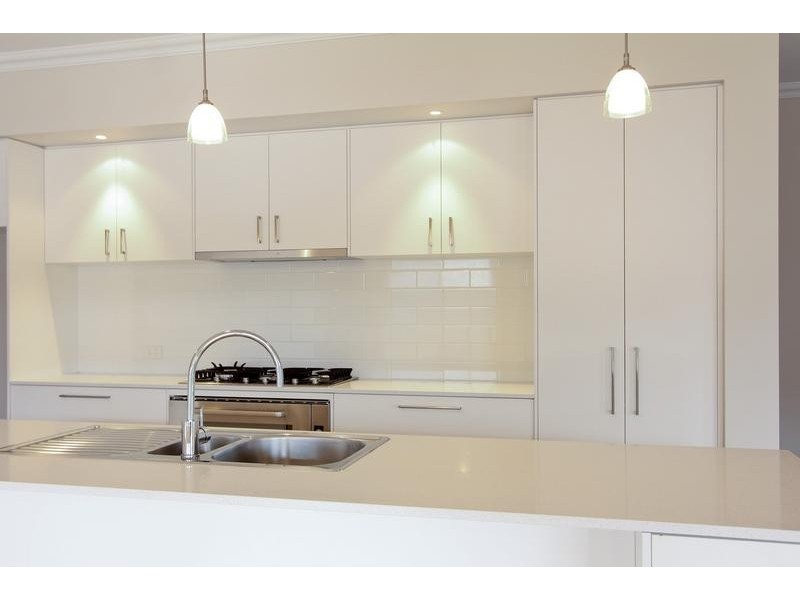 11 Rathlin Avenue, Junortoun VIC 3551