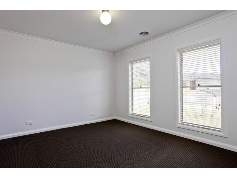 5 Victoria Avenue, Kangaroo Flat VIC 3555