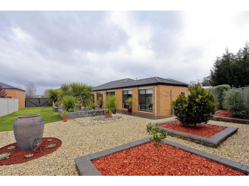 9 Arthurs Crescent, Strathfieldsaye VIC 3551