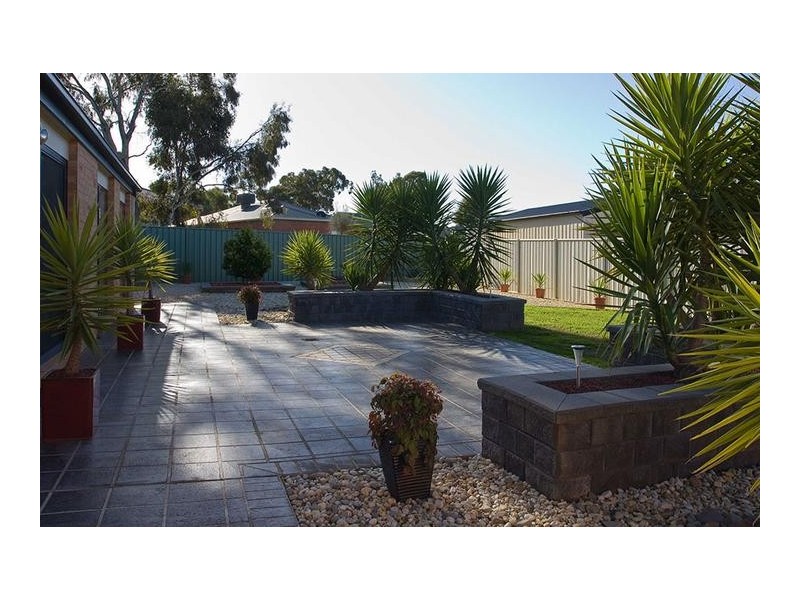 9 Arthurs Crescent, Strathfieldsaye VIC 3551