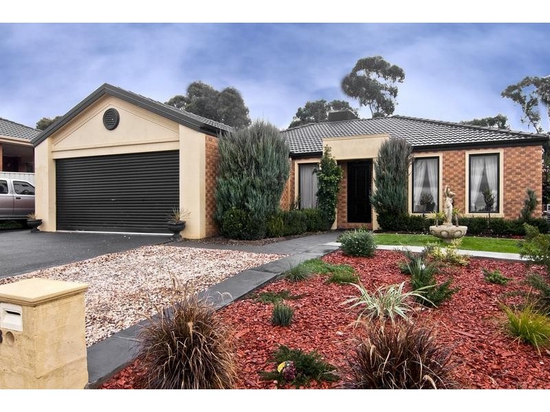 43 Daniel Drive, Golden Square VIC 3555