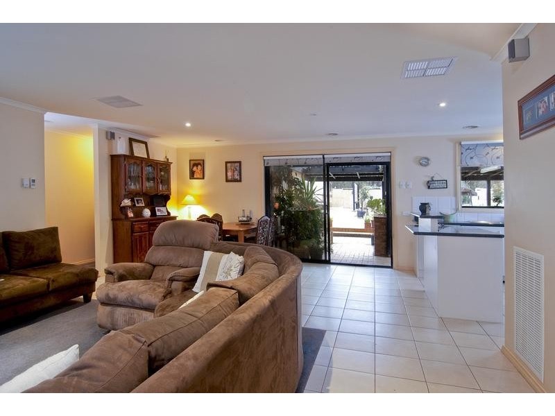 43 Daniel Drive, Golden Square VIC 3555