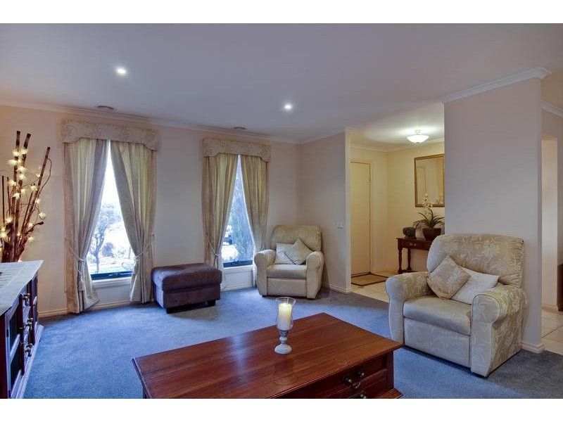 43 Daniel Drive, Golden Square VIC 3555