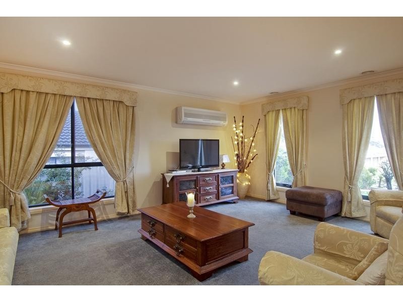 43 Daniel Drive, Golden Square VIC 3555