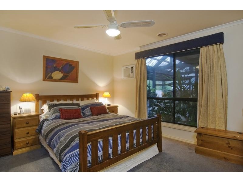 43 Daniel Drive, Golden Square VIC 3555