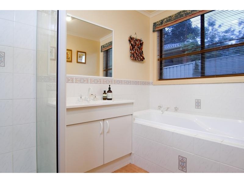 43 Daniel Drive, Golden Square VIC 3555