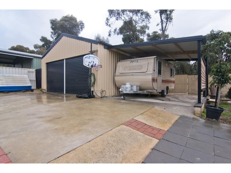43 Daniel Drive, Golden Square VIC 3555