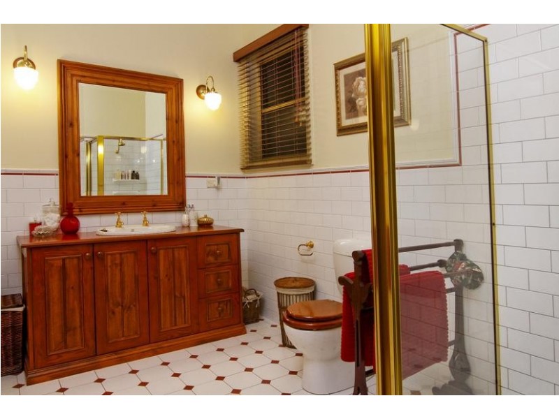 7 Adelle Court, Strathdale VIC 3550